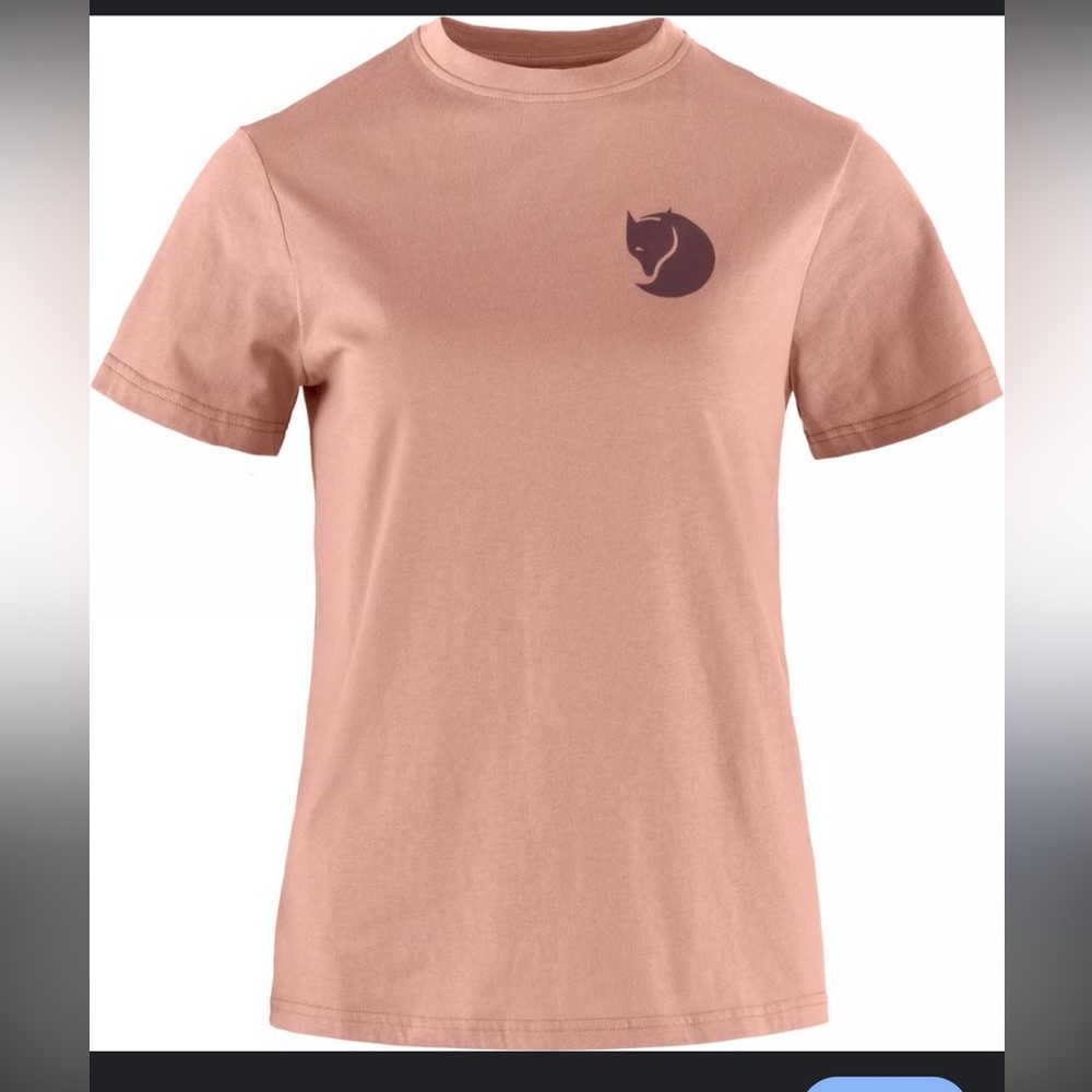 Fjallraven women’s fox boxy logo tee size large